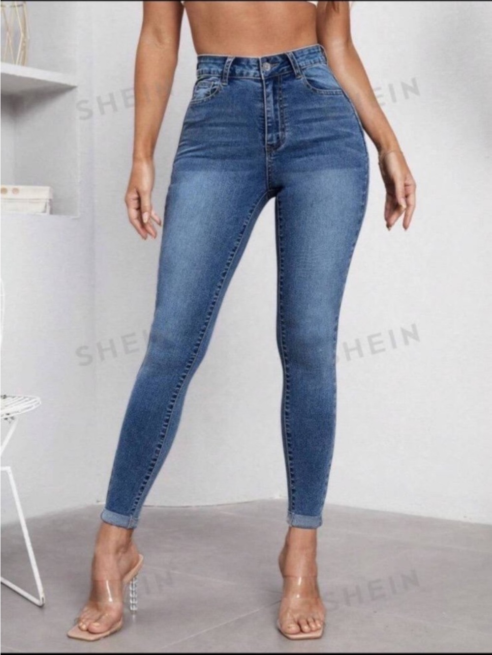 Women’s Dark Wash Skinny Jeans